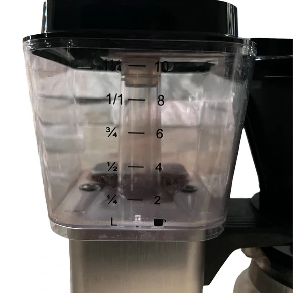 EUC - Technivorm Moccamaster Coffee Brewer with Glass Carafe - Stainless Steel - Picture 7 of 10